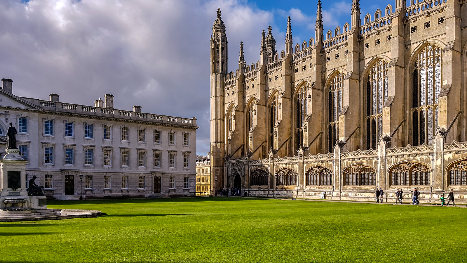 King's college chapel seen from within the grounds of the college